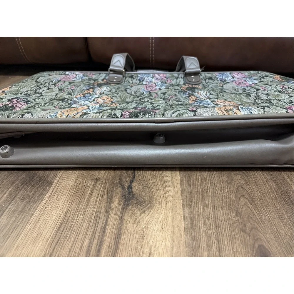 Vintage Jordache Floral Tapestry Travel Bag 26